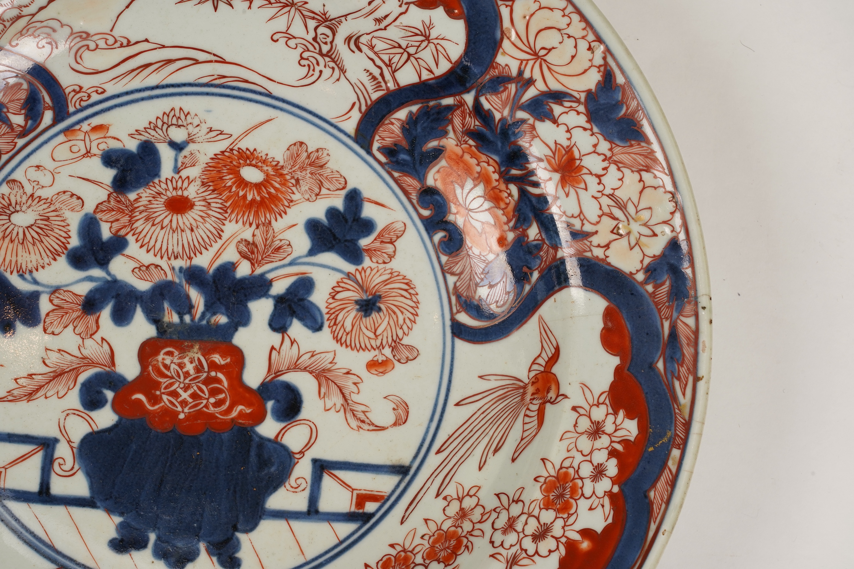 A Japanese Arita charger, late 17th/early 18th century